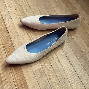 Vivaia Aria 5 pointed toe ballet flats